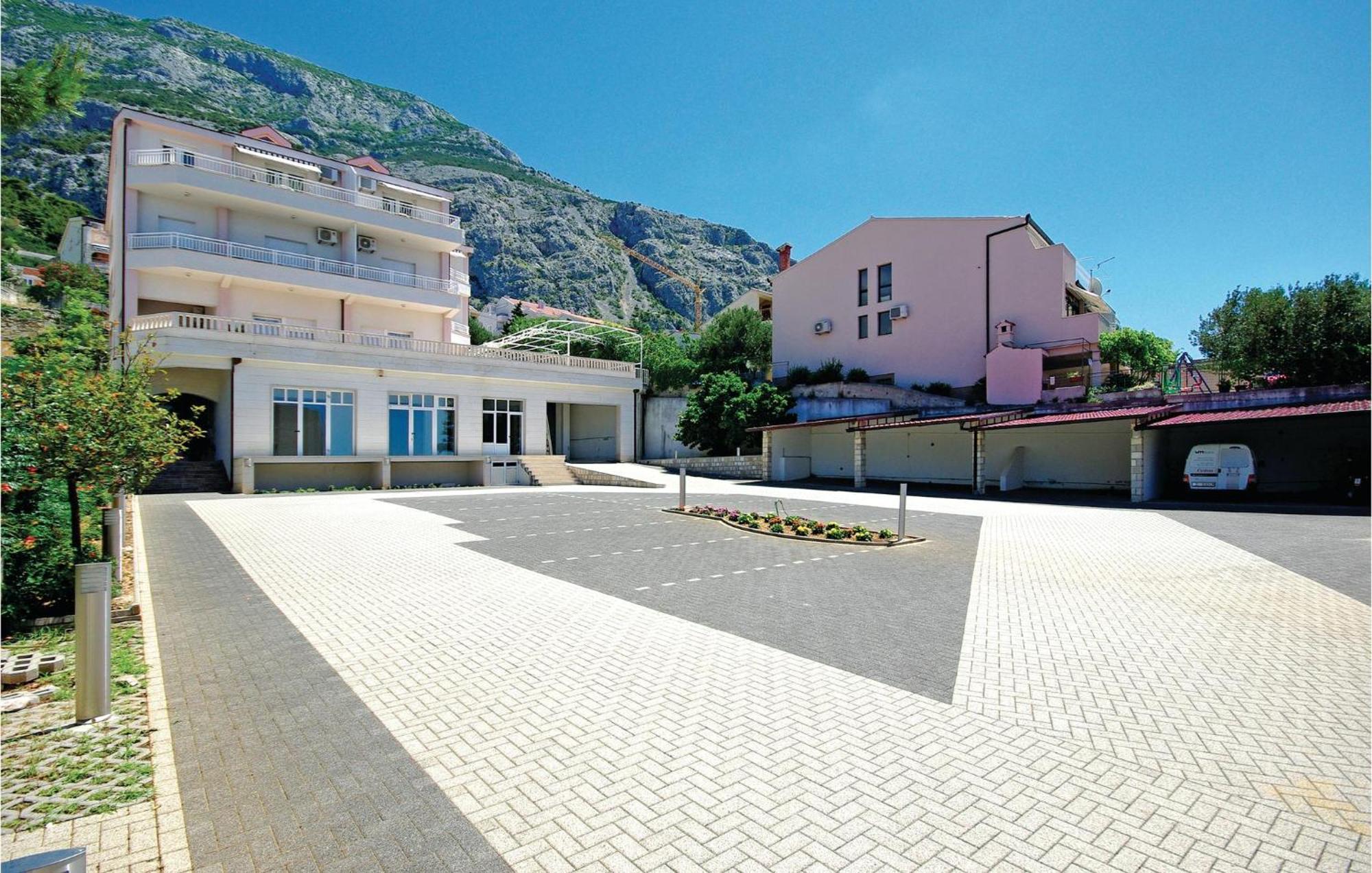 1 Bedroom Stunning Apartment In Makarska Luaran gambar