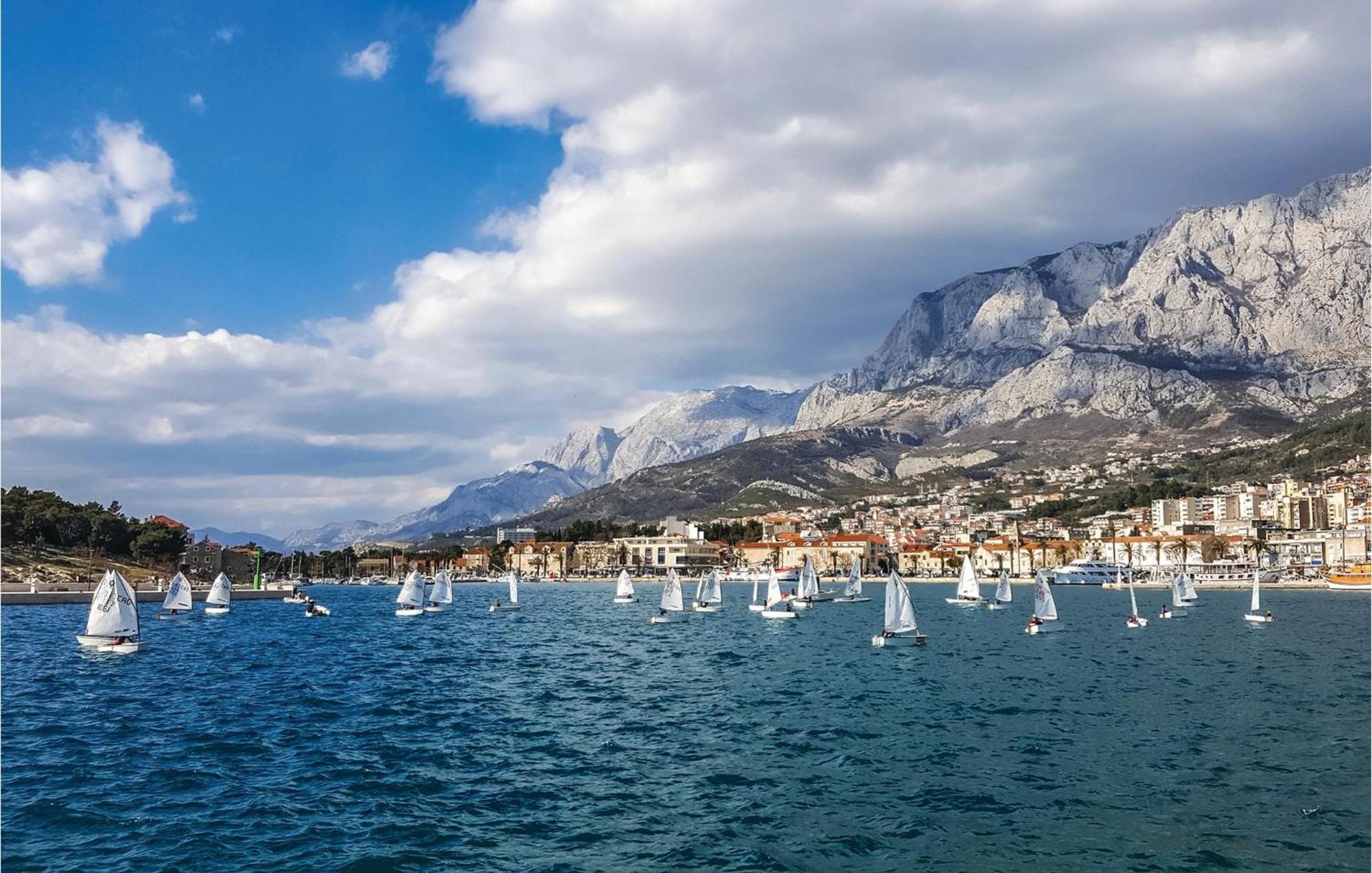1 Bedroom Stunning Apartment In Makarska Luaran gambar