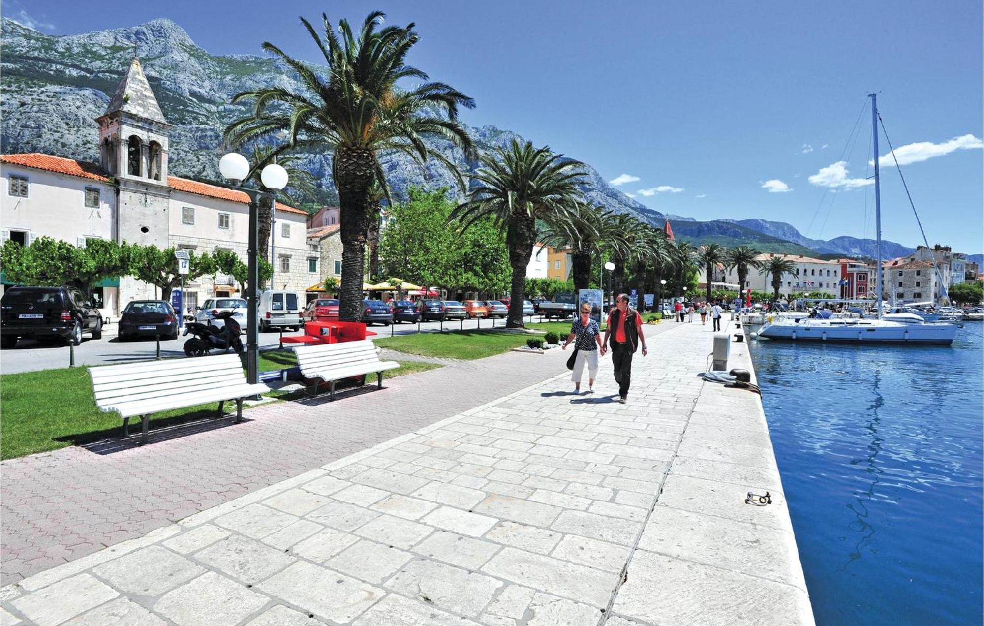 1 Bedroom Stunning Apartment In Makarska Luaran gambar